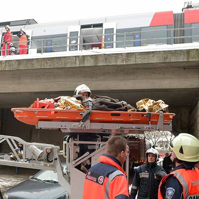 Schnellbahn-Unfall auf der Wiener Vorortelinie 