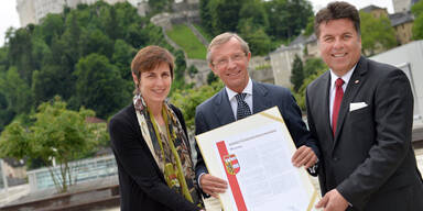 Dreier-Koalition unterzeichnet Pakt