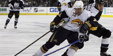 sabres lightning
