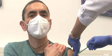 Darum zeigt der BioNTech-Chef jetzt sein Impf-Foto