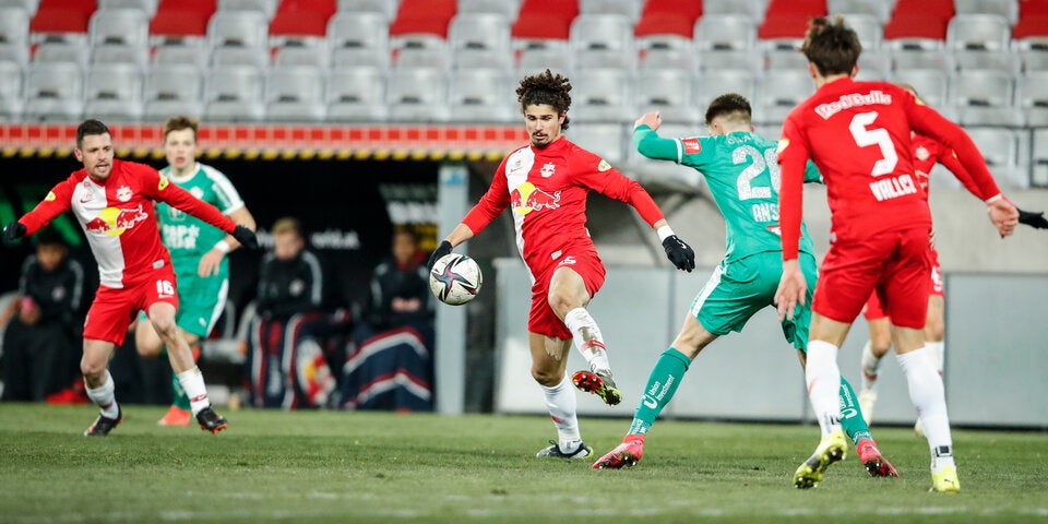 4:2 - Salzburg siegt dank spätem Doppelschlag gegen Tirol