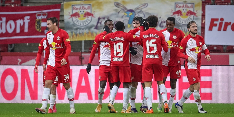 3:1 - Bullen stoßen LASK vom Thron