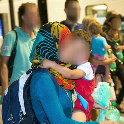 Bis zu 2.000 Flüchtlinge warteten in Salzburg auf die Weiterreise nach Deutschland.