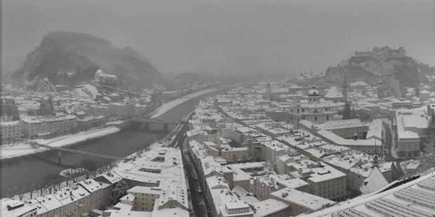 Schnee sorgt für Crash-Chaos
