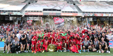 1.000 Liter Freibier! Bullen feiern Titelparty