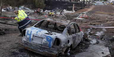 Feuer l&ouml;scht ganze Stra&szlig;enz&uuml;ge aus