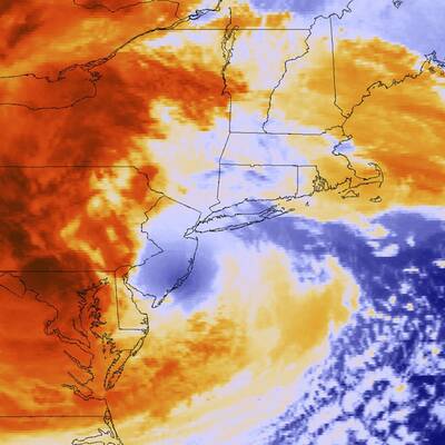 Satelliten-Fotos zeigen Sandys Verlauf