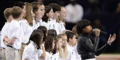 Kinder-Chor verzückt beim Super Bowl