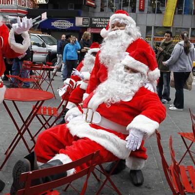 Weihnachtsmänner aus aller Welt