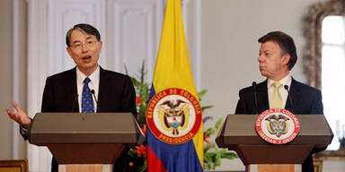Juan Manuel Santos, Sang-Hyun Song