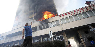 Bosnien: Regierungssitz gestürmt 