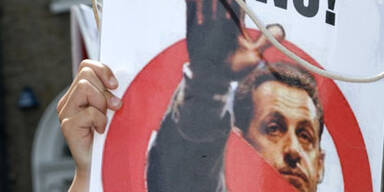 Proteste in Dublin gegen Sarkozy-Initiative