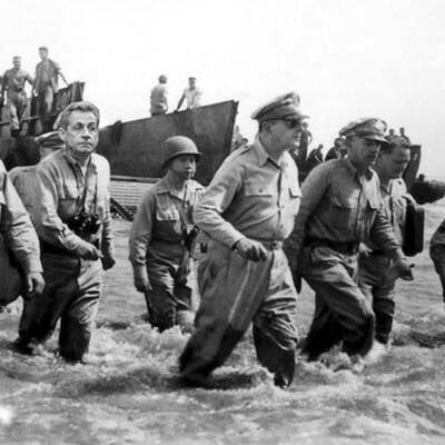 Internet spottet über Sarkozy