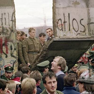 Internet spottet über Sarkozy