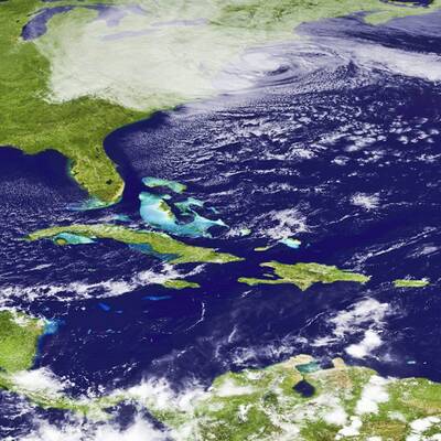 Satelliten-Fotos zeigen Sandys Verlauf