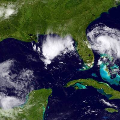 Wann trifft Arthur auf Land?