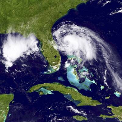 Wann trifft Arthur auf Land?