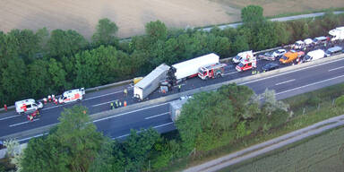 A4-Sperre nach Sattelschlepper-Unfall