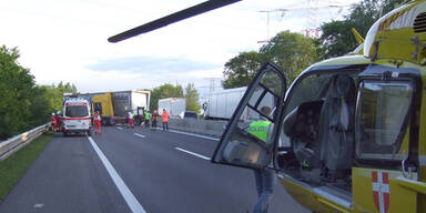 A4-Sperre nach Sattelschlepper-Unfall