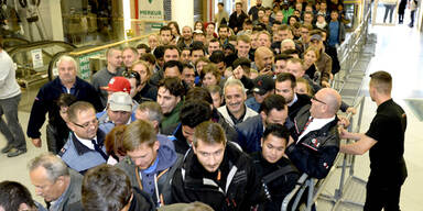 Mega-Andrang bei neuem Saturn