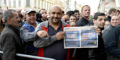 Mega-Andrang bei neuem Saturn