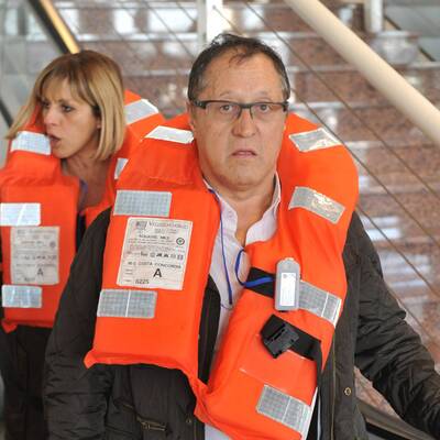 Kreuzfahrtschiff auf Grund gelaufen