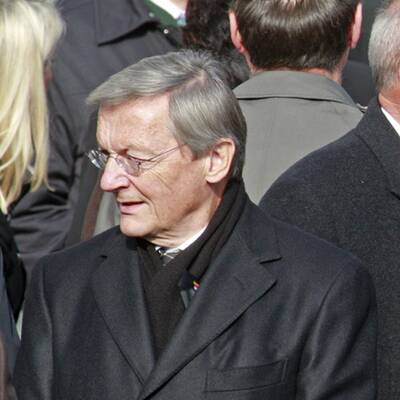 Politik und Prominenz trauern um Haider