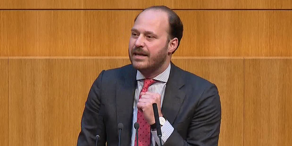 „Vergessen, wofür man gewählt wurde!“ Eigener Abgeordneter attackiert NEOS-Staatssekretär