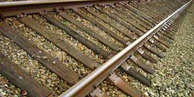 schienen_geleise_zug