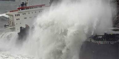 Zwei Frachter vor Spanien auf Grund gelaufen