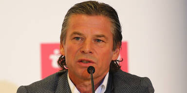 LASK & WAC hui, Rapid pfui