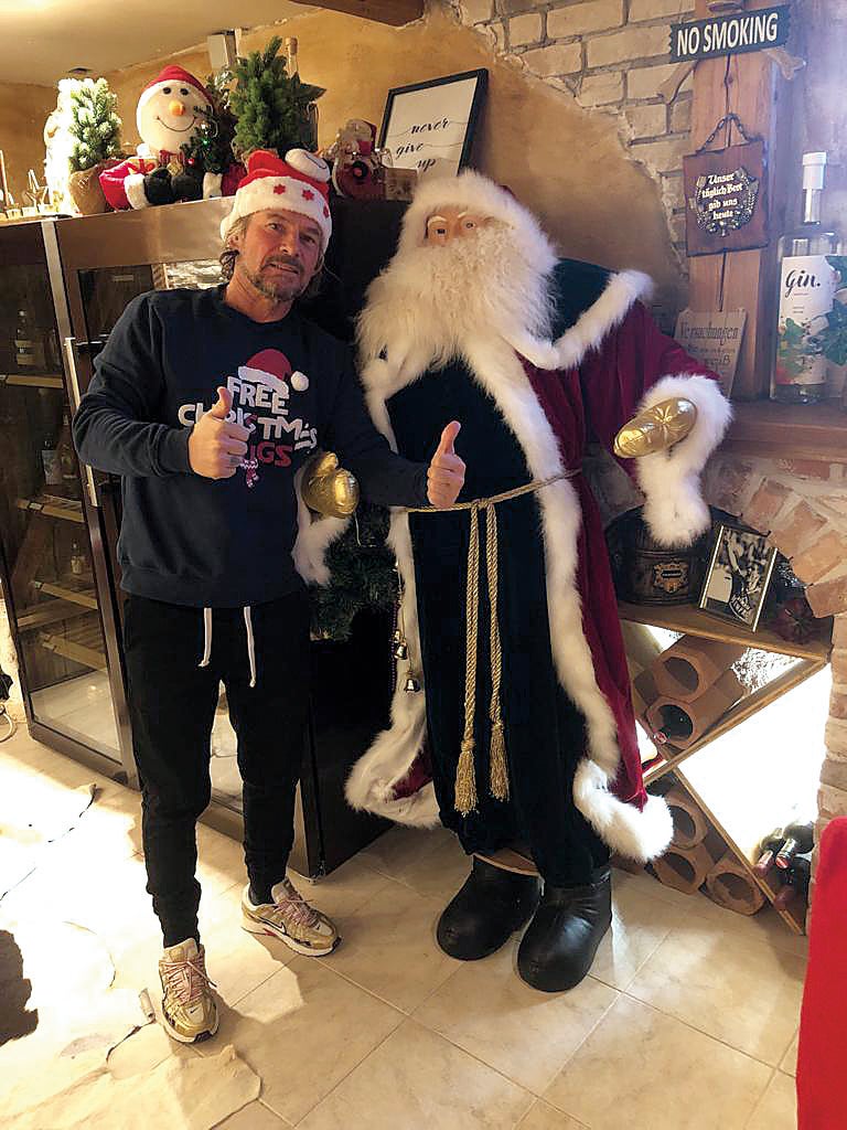 Fußball- Legende Frenkie Schinkels geht um 22 Uhr in die Kirche.