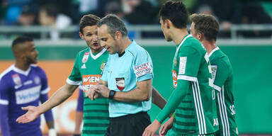 Schiri schickte Spieler in Kabine