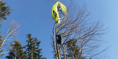 Helfer retteten drei Paragleiter-Piloten