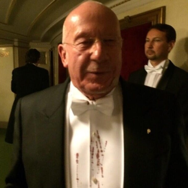 Opernball: Schlägerei neben Lugner-Loge