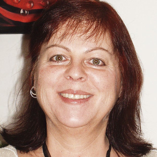 Schlange biss Hausfrau im Garten: Kollaps