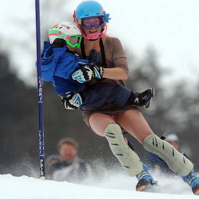 Sarah Schleper sagt im Minikleid bye-bye