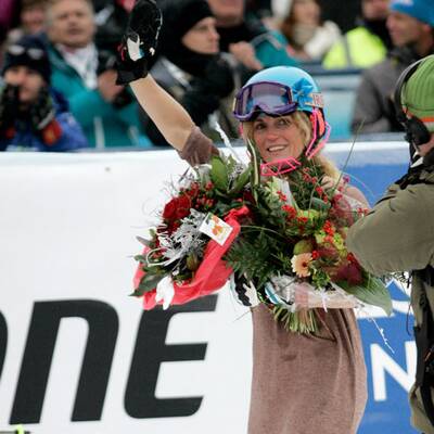 Sarah Schleper sagt im Minikleid bye-bye