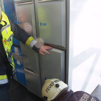 Teenager ließ sich in Schließfach sperren