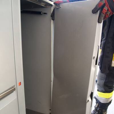 Teenager ließ sich in Schließfach sperren