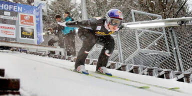 Schlierenzauer nach Abbruch Tourneesieger  