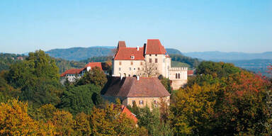 T&uuml;rkis-Blaue Klausur im Steirer-Schloss