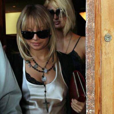 Nicole Richie speist mit den Hilton-Schwestern
