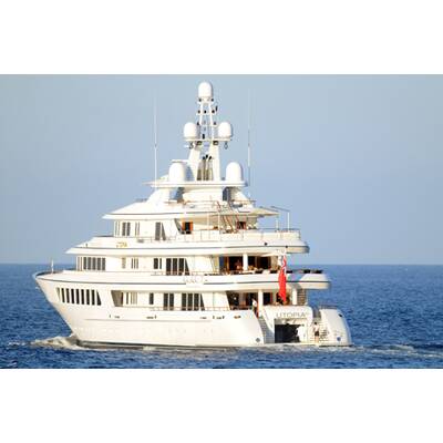 Cindy Crawford sonnt ihren Luxuskörper