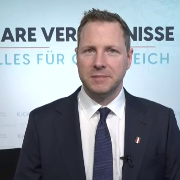 Spritpreis-Explosion: Michael Schnedlitz im Interview | Isabelle Daniel