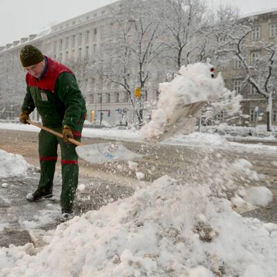 Österreich versinkt im Schnee
