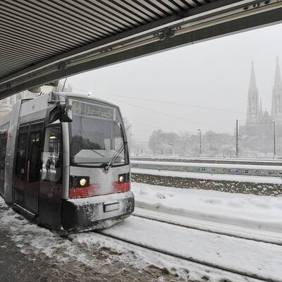 Österreich versinkt im Schnee