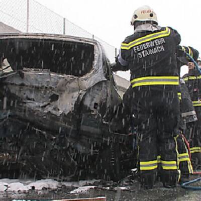 Schwerer Crash vor dem Tunnel