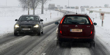 Tipps fürs Fahren auf Schneefahrbahnen