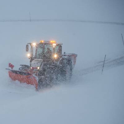 Wintereinbruch: Chaos auf den Straßen